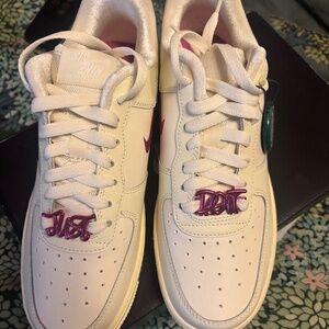 Woman’s Nike AF1